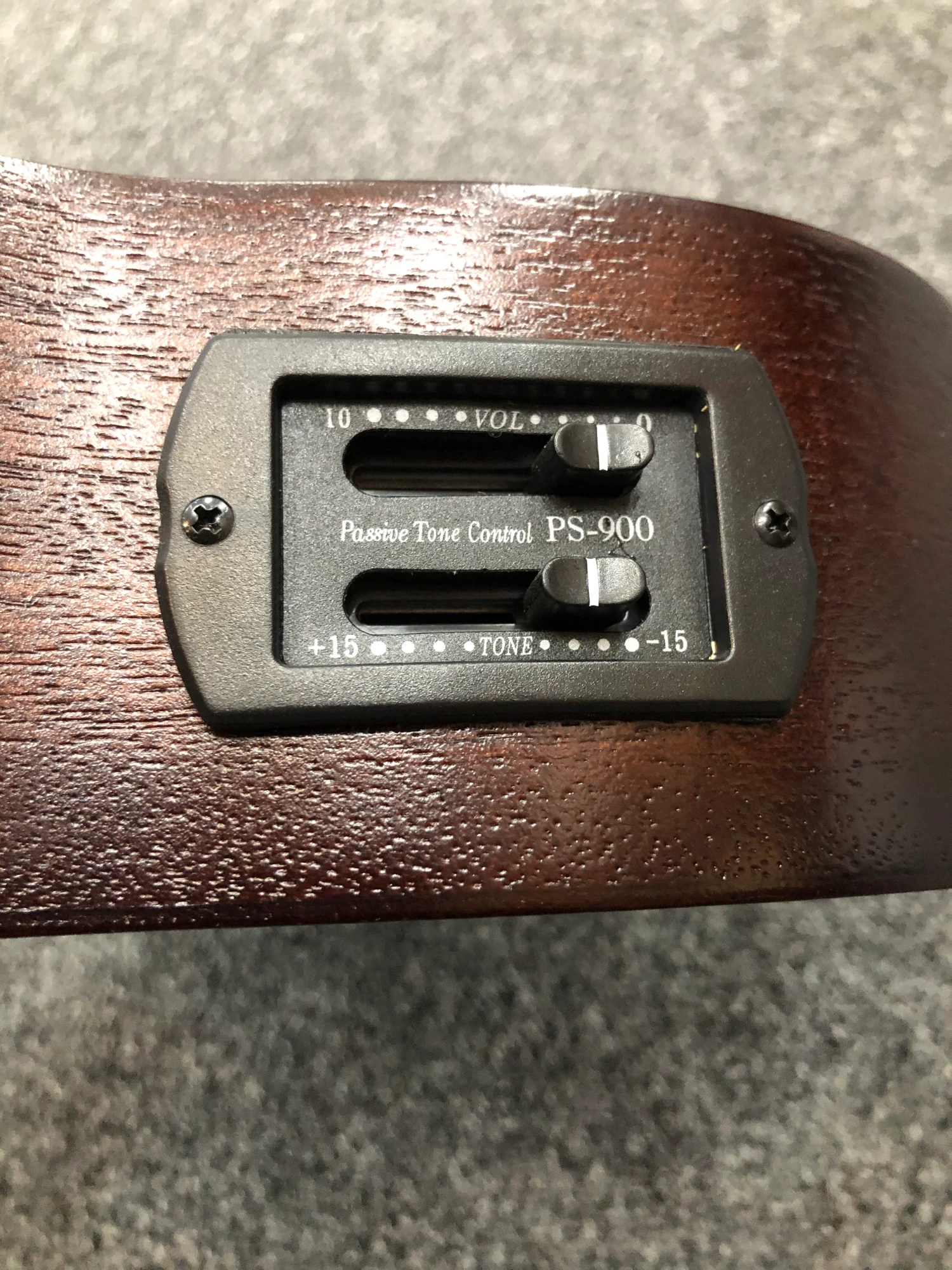 Makala MK-CE Concert Ukulele Satin Finish W/Pickup And EQ GUITARS 5 Makala MK-CE Concert Ukulele Satin Finish W/Pickup And EQ GUITARS