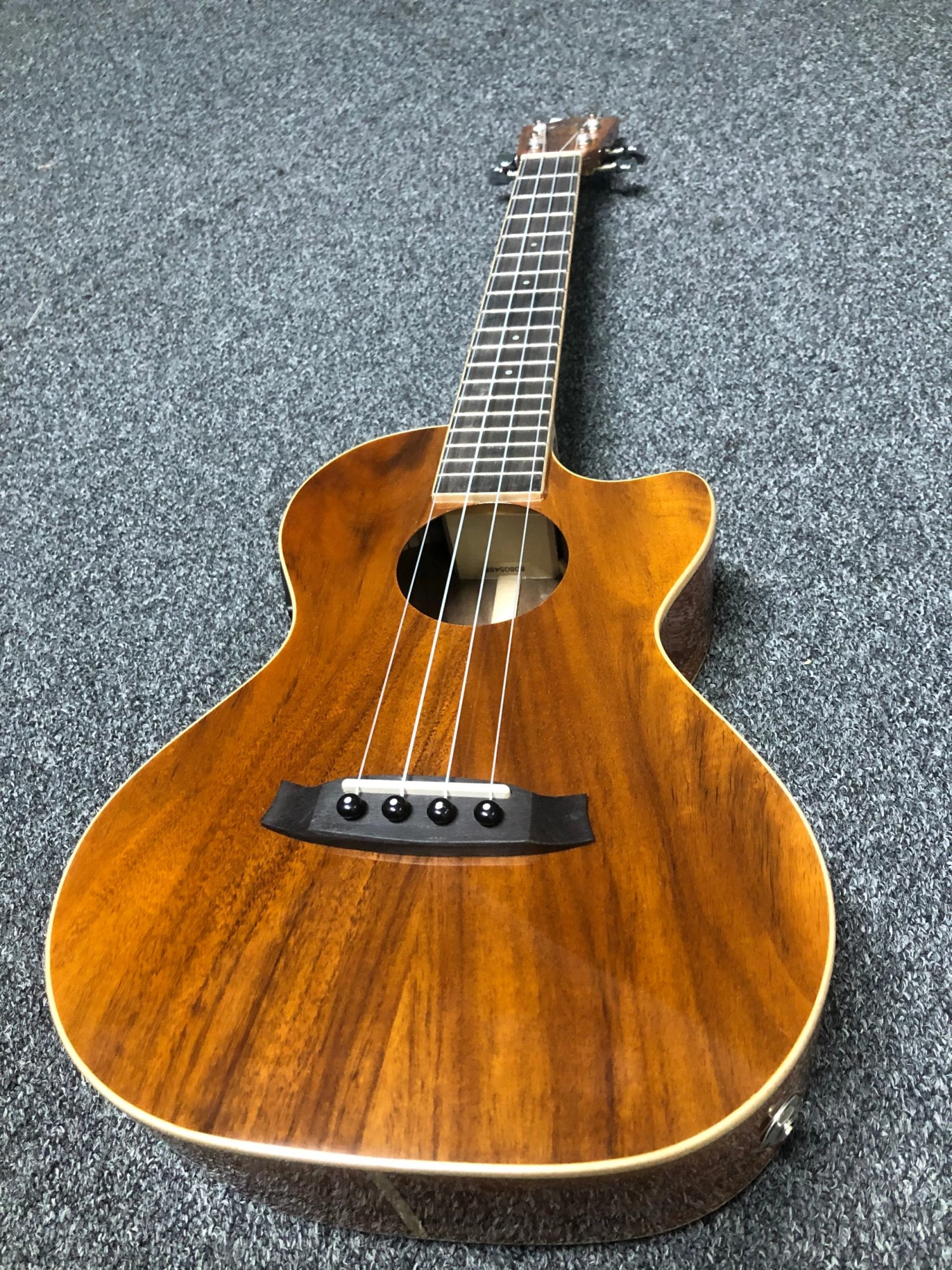 GUITARS Tanglewood JAVA TUJ5CE Tenor Ukulele ALL KOA W/pickup And Cut Away 3 GUITARS Tanglewood JAVA TUJ5CE Tenor Ukulele ALL KOA W/pickup And Cut Away