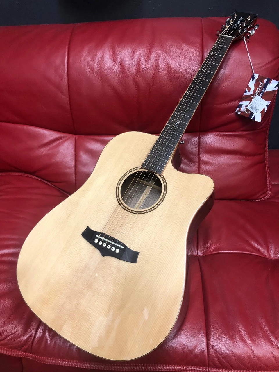 GUITARS Tanglewood JAVA Dreadnought With Cutaway And Pickup - TWJDCE 3 GUITARS Tanglewood JAVA Dreadnought With Cutaway And Pickup - TWJDCE