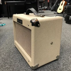 Strauss SM-T5 5 Watt Combo Valve Amplifier (Cream) AMPS/FX 12 Strauss SM-T5 5 Watt Combo Valve Amplifier (Cream) AMPS/FX