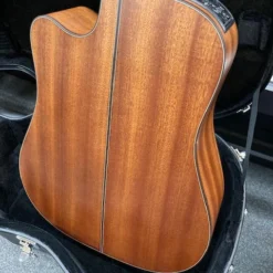 GUITARS Takamine Pro Series 1 Dreadnought AC/EL Guitar With Cutaway Natural Gloss Top With Satin Back & Sides