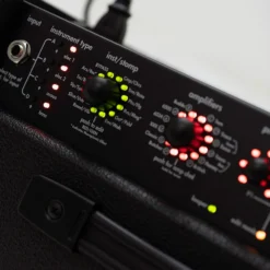 Peavey Vypyr X-Series "X1" Modeling Guitar Amp Combo 30-Watt 1x8" 20 Peavey Vypyr X-Series