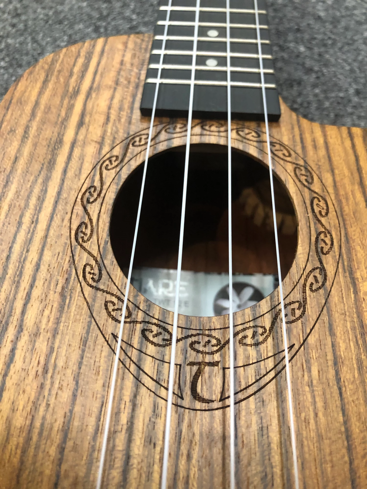 Tanglewood TWT12E TIARE Concert Ukulele OVANGKOL W/pickup & Bag 4 Tanglewood TWT12E TIARE Concert Ukulele OVANGKOL W/pickup & Bag