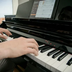 DIGITAL PIANOS/KEYBOARDS Yamaha CSP150PE Digital Piano - Polished Ebony