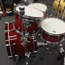 Gretsch Catalina Club Rock 4 Piece Drum Kit Crimson Burst W/ Hardware DRUMS