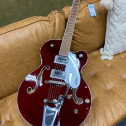 Gretsch G5420T Electromatic Classic Hollow Body Single-Cut With Bigsby Laurel Fingerboard Walnut Stain