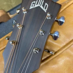 GUITARS Guild OM-240CE Acoustic/electric Guitar