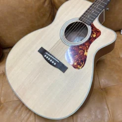 GUITARS Guild OM-240CE Acoustic/electric Guitar 11 GUITARS Guild OM-240CE Acoustic/electric Guitar