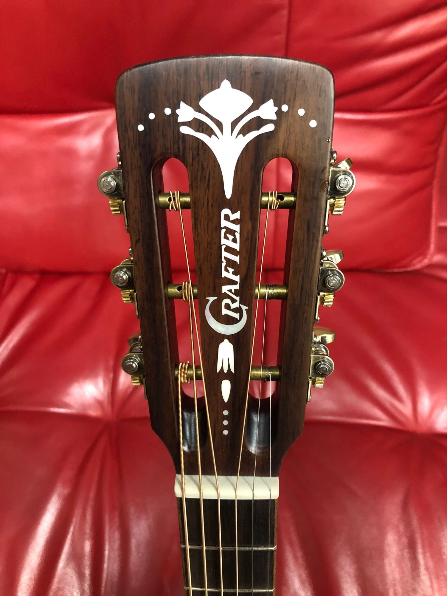 GUITARS Crafter T-MAHOe "OM" Mahogany Body Acoustic Electric Guitar W/carry Bag 6 GUITARS Crafter T-MAHOe "OM" Mahogany Body Acoustic Electric Guitar W/carry Bag