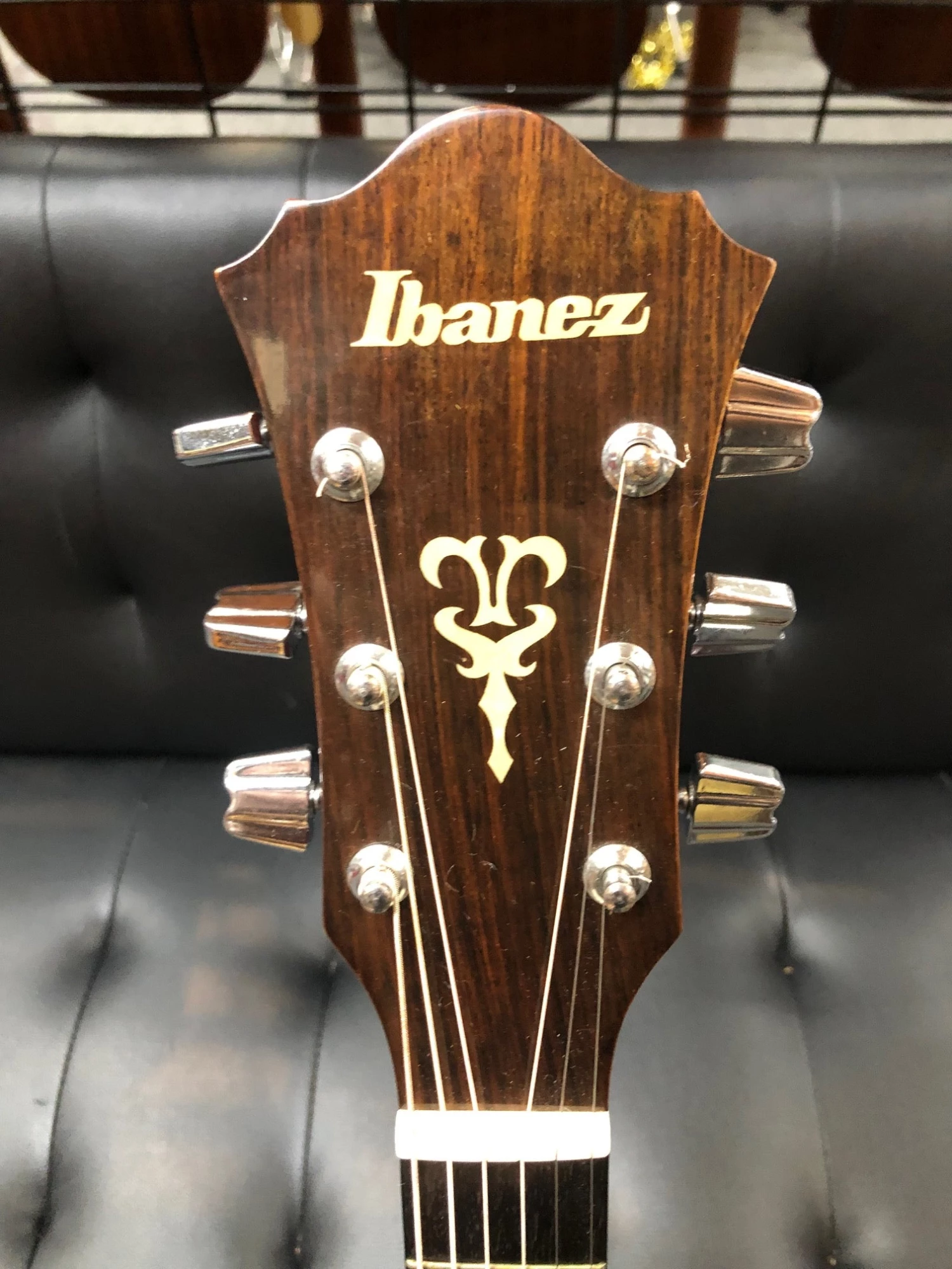 Ibanez V310TV W/case (Pre-Loved) Made In Japan 4 Ibanez V310TV W/case (Pre-Loved) Made In Japan