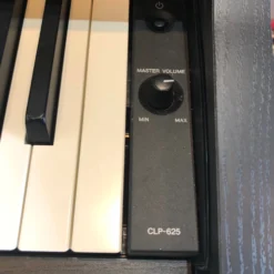 Yamaha Clavinova CLP-625 Digital Piano (Pre-Owned)