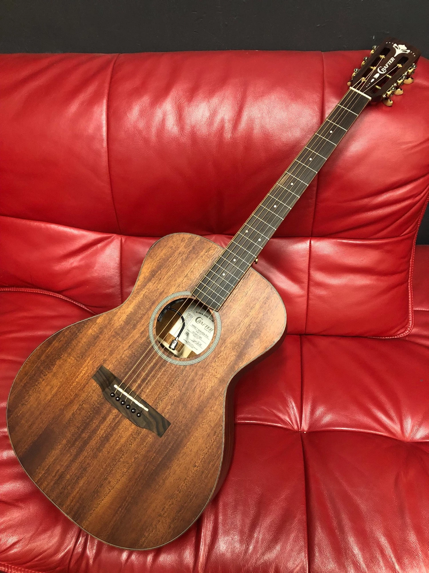 GUITARS Crafter T-MAHOe "OM" Mahogany Body Acoustic Electric Guitar W/carry Bag 3 GUITARS Crafter T-MAHOe "OM" Mahogany Body Acoustic Electric Guitar W/carry Bag