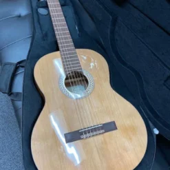 GUITARS Kremona S65C Classical Guitar SOLID American Red Cedar Top