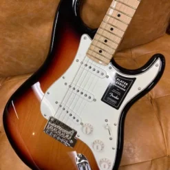 Fender Stratocaster Player Series Sunburst
