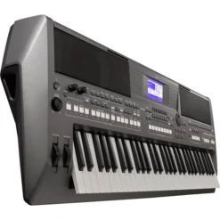 DIGITAL PIANOS/KEYBOARDS Yamaha PSRS670 - 61 Note Workstation