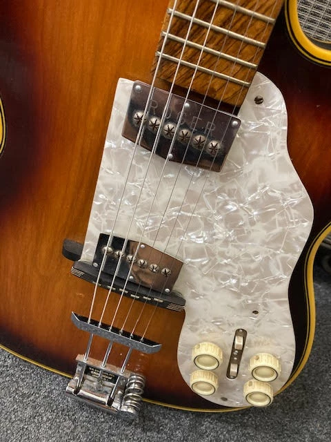 Electric Guitars Vintage Roger Custom Thinline Electric Guitar W/ Case 6 Electric Guitars Vintage Roger Custom Thinline Electric Guitar W/ Case