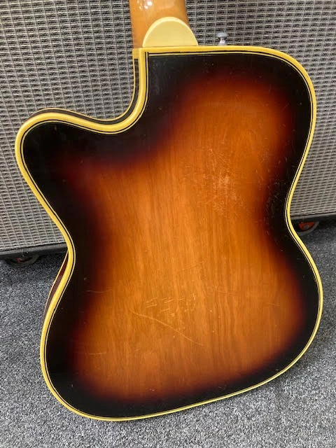 Electric Guitars Vintage Roger Custom Thinline Electric Guitar W/ Case 8 Electric Guitars Vintage Roger Custom Thinline Electric Guitar W/ Case