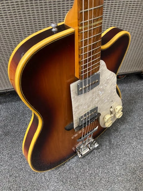 Electric Guitars Vintage Roger Custom Thinline Electric Guitar W/ Case 11 Electric Guitars Vintage Roger Custom Thinline Electric Guitar W/ Case