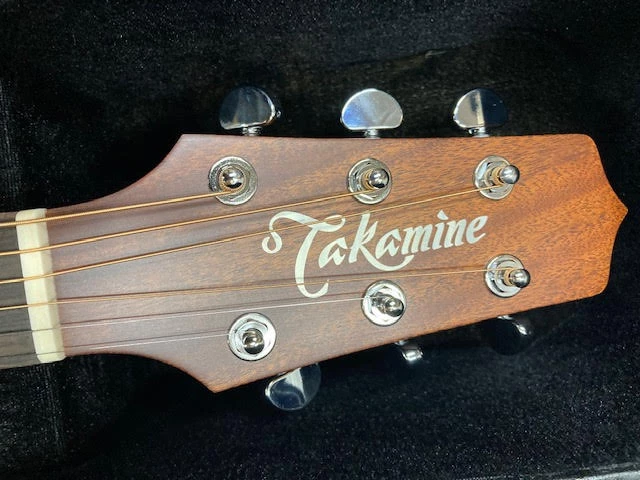 GUITARS Takamine Pro Series 2 Dreadnought AC/EL Guitar With Cutaway Natural Gloss Top With Satin Back & Sides 4 GUITARS Takamine Pro Series 2 Dreadnought AC/EL Guitar With Cutaway Natural Gloss Top With Satin Back & Sides