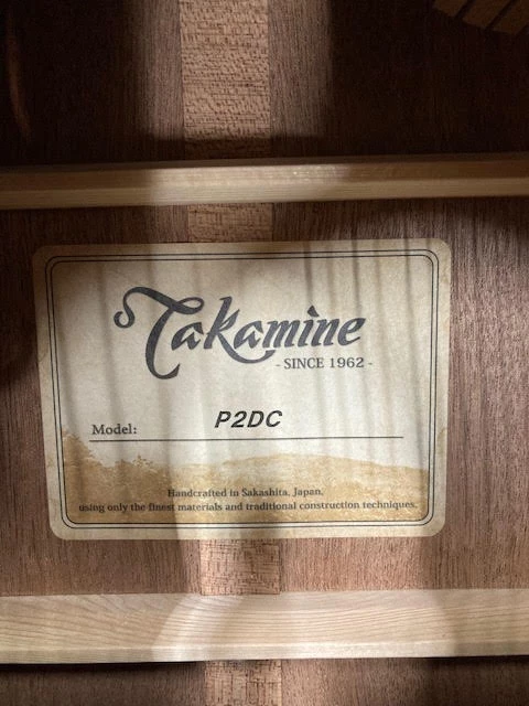 GUITARS Takamine Pro Series 2 Dreadnought AC/EL Guitar With Cutaway Natural Gloss Top With Satin Back & Sides 5 GUITARS Takamine Pro Series 2 Dreadnought AC/EL Guitar With Cutaway Natural Gloss Top With Satin Back & Sides