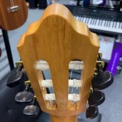 GUITARS Valencia VC304CE Classical Acoustic Electric Guitar