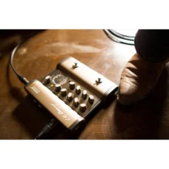 LR Baggs Venue DI W/tuner 9 LR Baggs Venue DI W/tuner